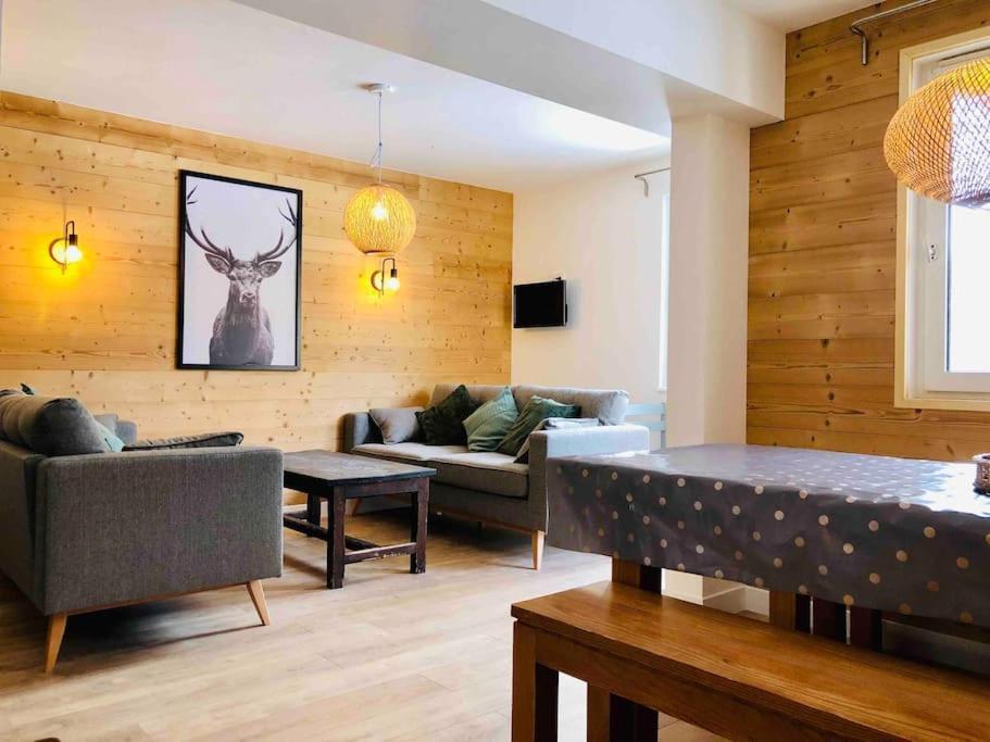 Appartement T4 8 Couchages Spacieux Et Cosy Au Pied Des Pistes Génos Eksteriør bilde